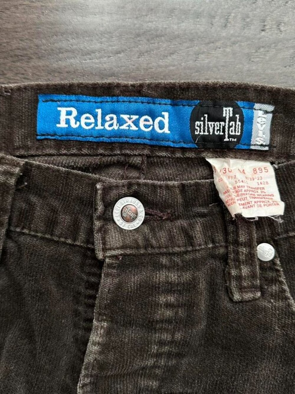 Vintage Levi’s SilverTab Brown Corduroy Pants Loose Fit 30x30 90s - Picture 3 of 6